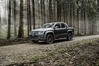 amarok color gris en un dia de ruta